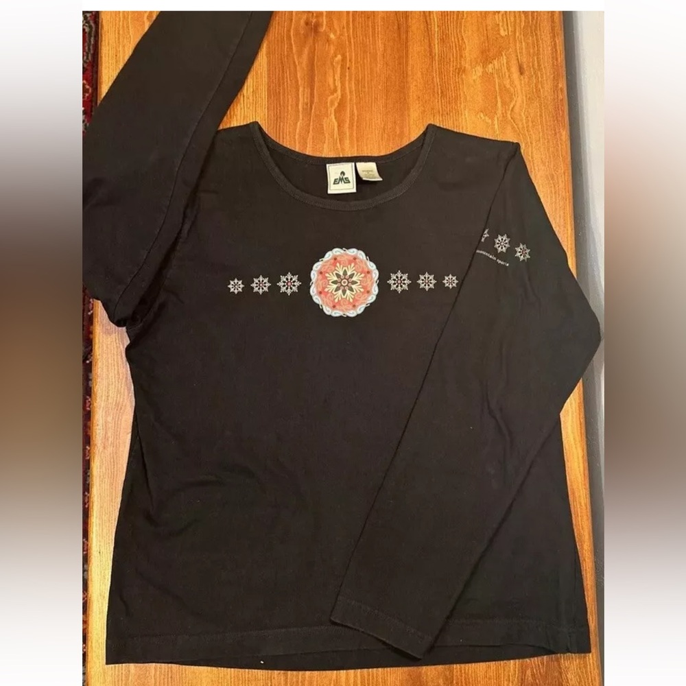 EMS Women’s Snowflake Black Cotton T-Shirt Size M Long Sleeve
